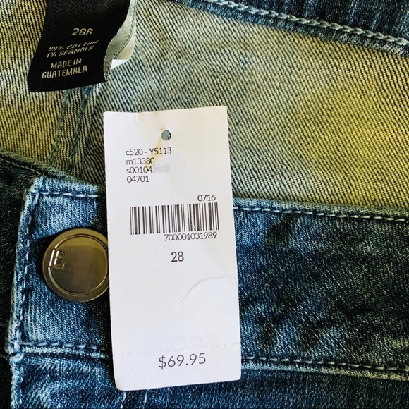 Lane Bryant Mid Rise Straight Leg Jean NWT Size 28 - Picture 5 of 7